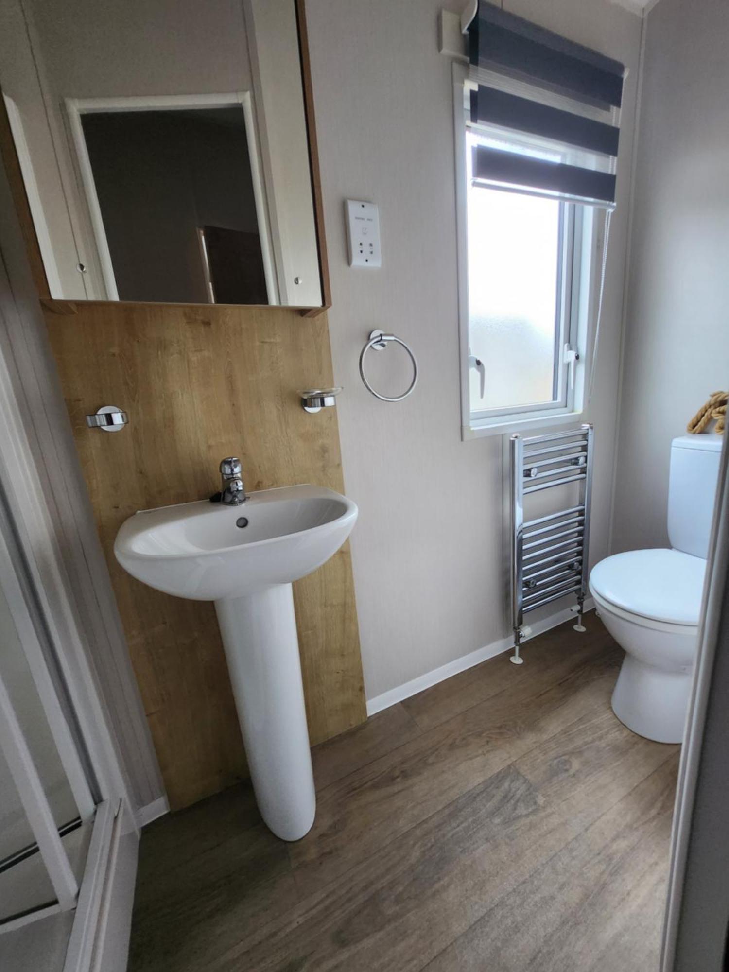 Dees hot tub breaks at Tattershall Lakes Jet Ski 4 Eksteriør bilde