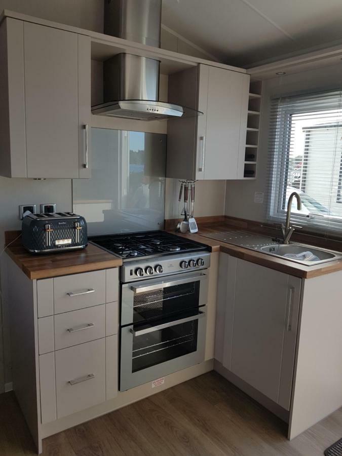 Dees hot tub breaks at Tattershall Lakes Jet Ski 4 Eksteriør bilde