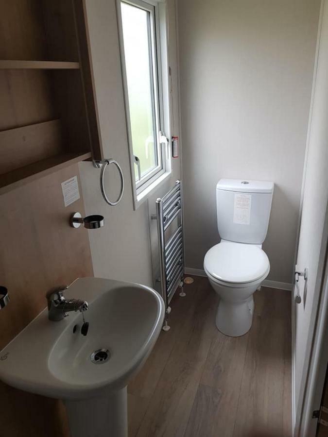 Dees hot tub breaks at Tattershall Lakes Jet Ski 4 Eksteriør bilde